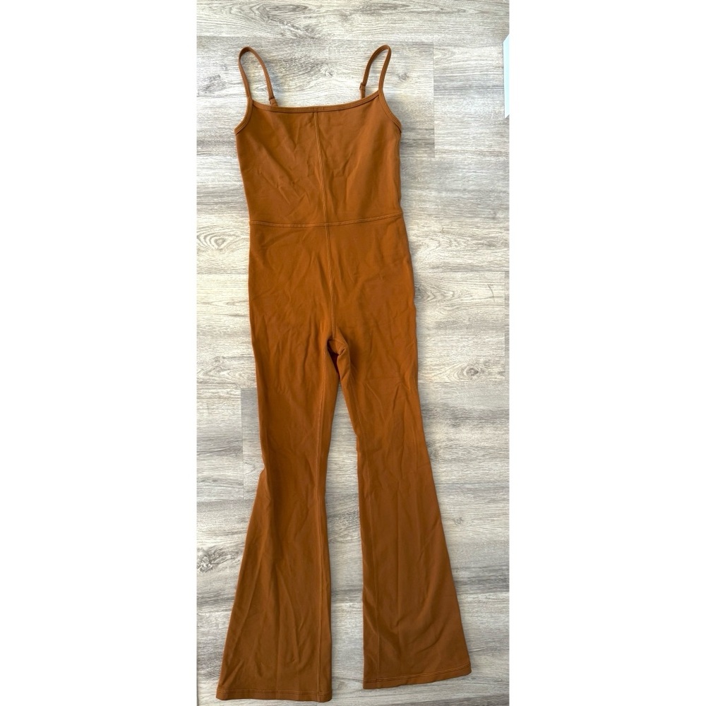 ‼️Flash SALE‼️Aritzia ❤️‍🔥Divinity Flare Romper